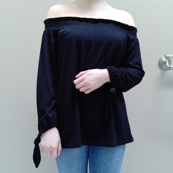 💖3/$25💖 89th & Madison Off-Shoulder Blouse - Picture 6 of 7